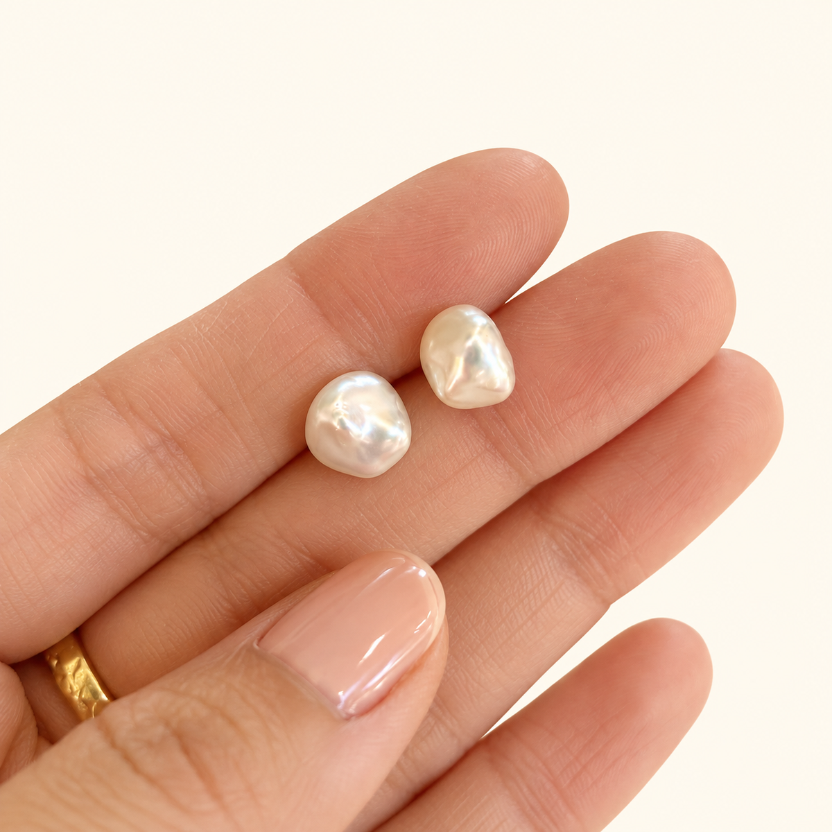 Perla Studs