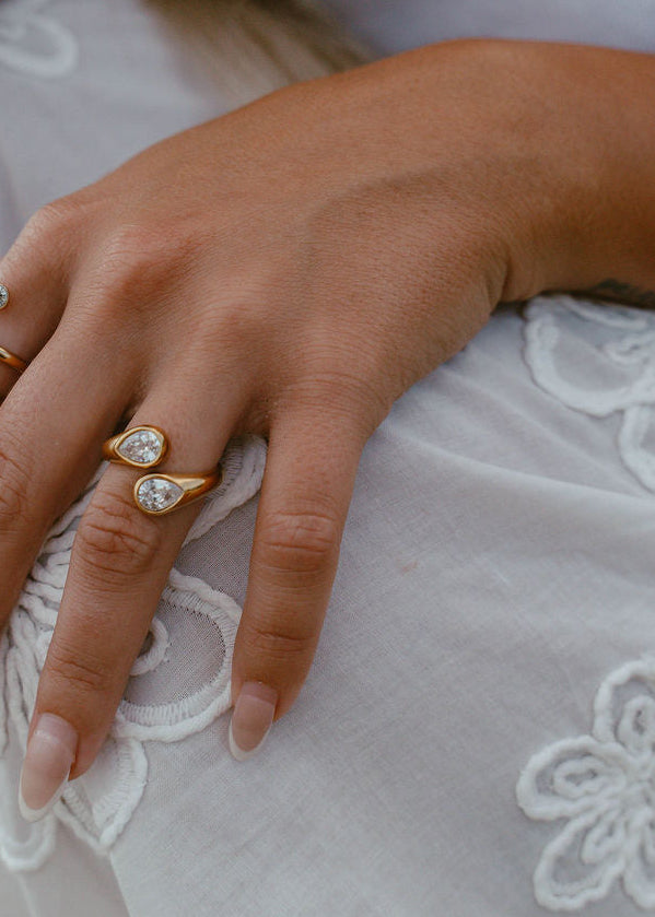 Sea Kiss Ring